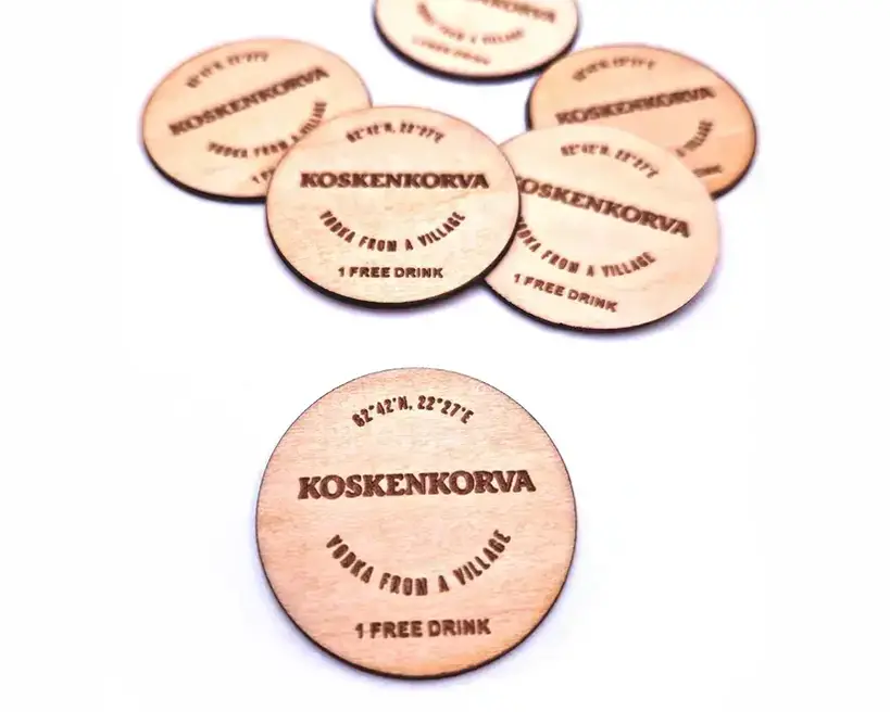 Sustainable wooden or pet slider with RFID or NFC tag