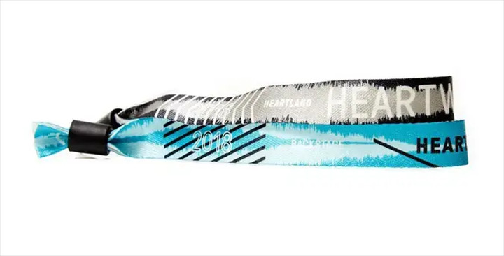 Sustainable wristbands from recycled material